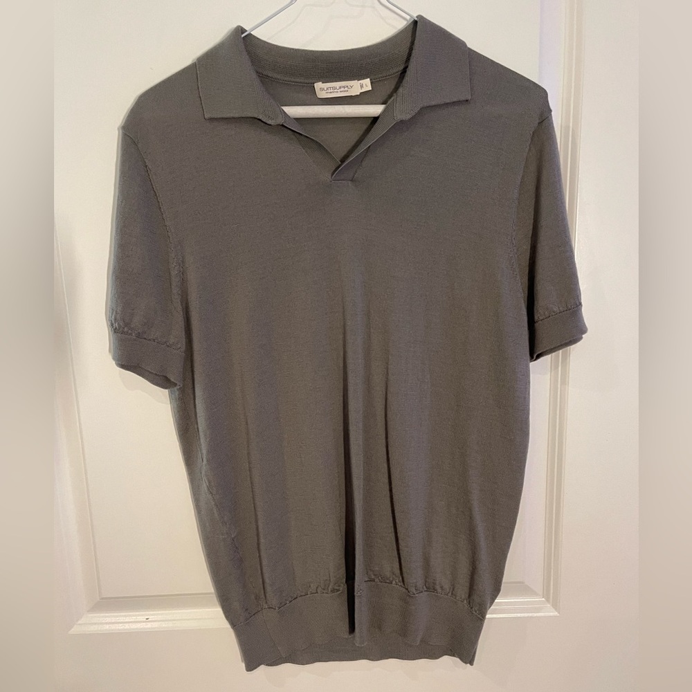 NEW Suitsupply buttonless polo shirt.